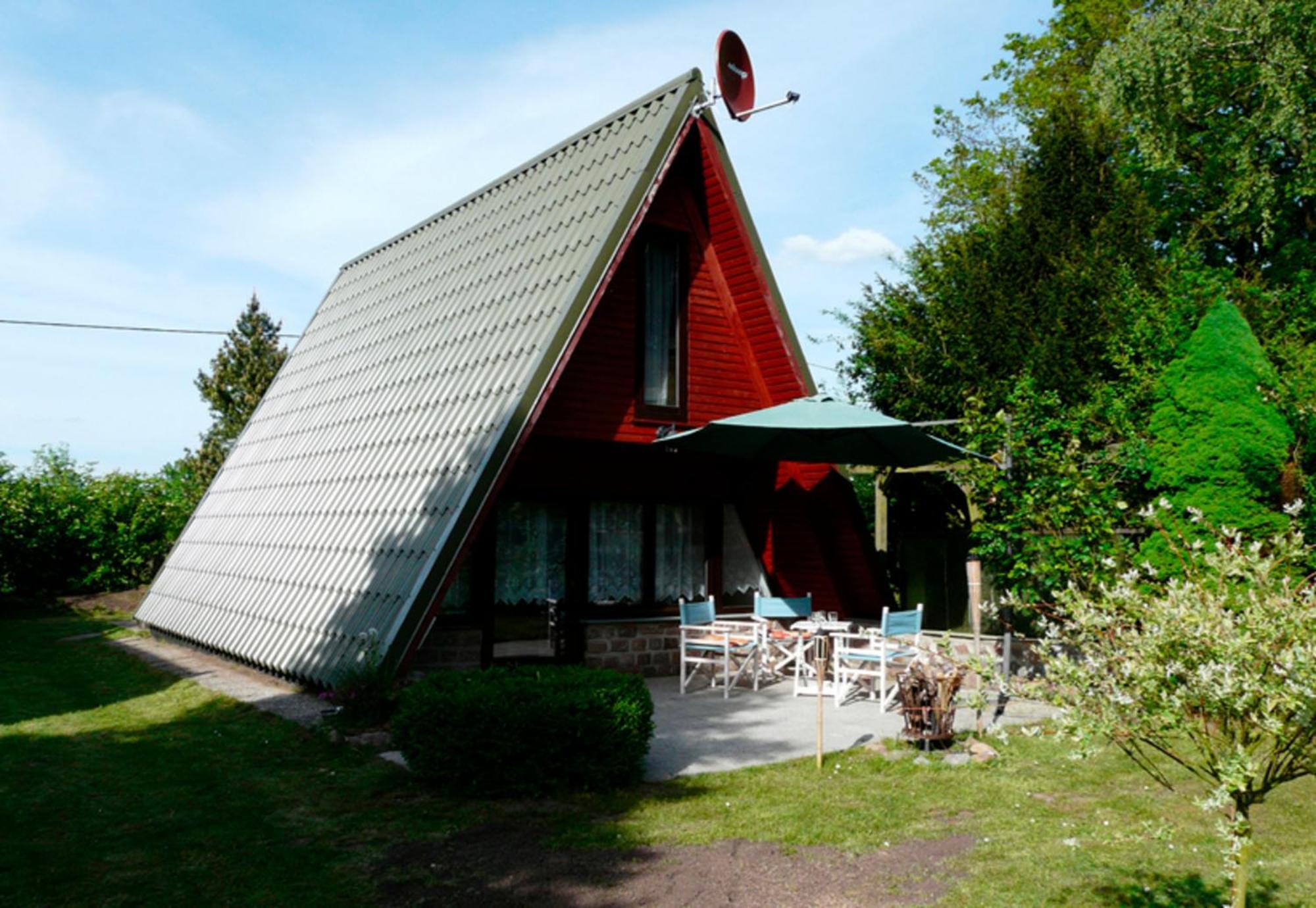 Ferienhaus Am See Perlin エクステリア 写真